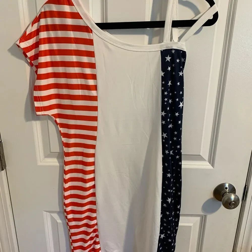 Cold Shoulder Size Medium Blue and White Star Pattern Midi Dress